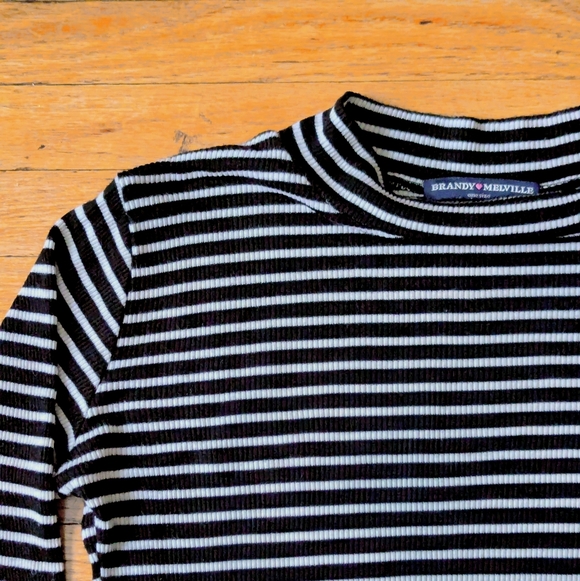Brandy Melville black and white striped long sleeve 100% cotton top - Picture 4 of 9